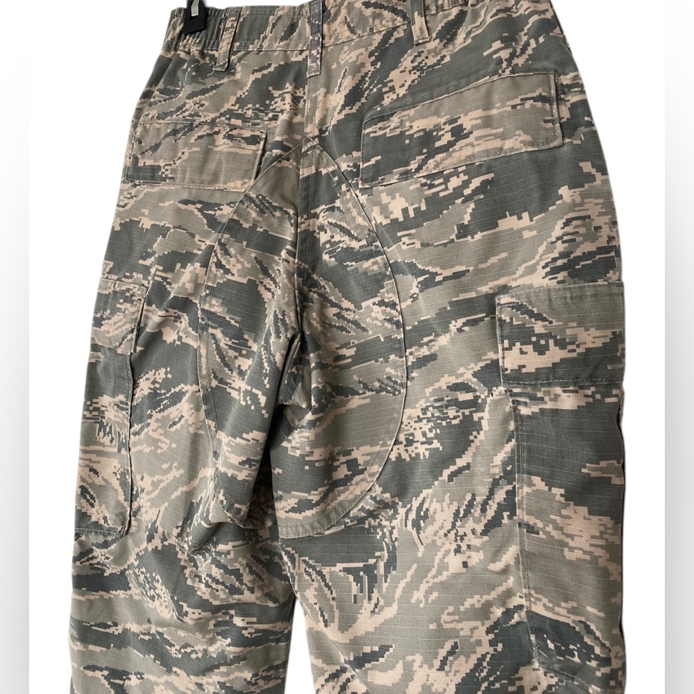 US Air Force Digital Camo Cargo Pants Womens Size 8 Tactical Combat Utility USAF - Picture 7 of 11
